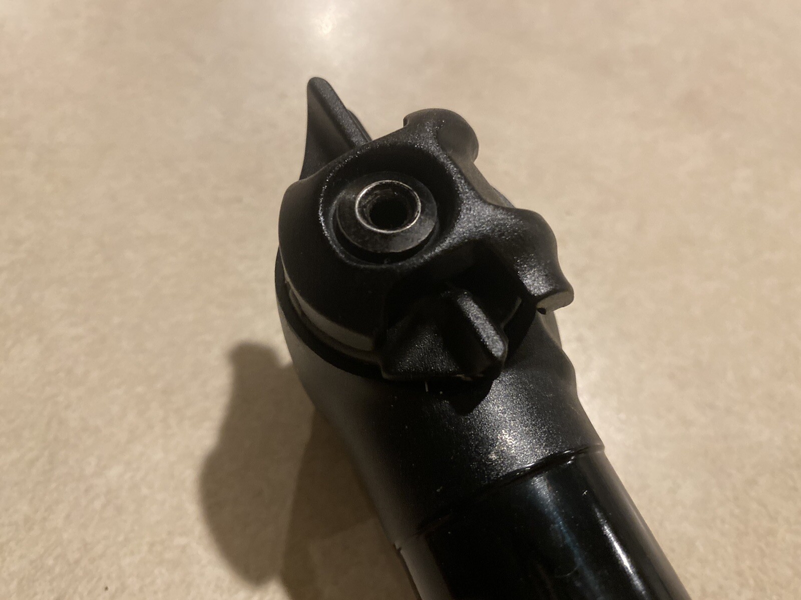 Giant Contact SL Seat Post 30.9mm x 231mm – Used Black