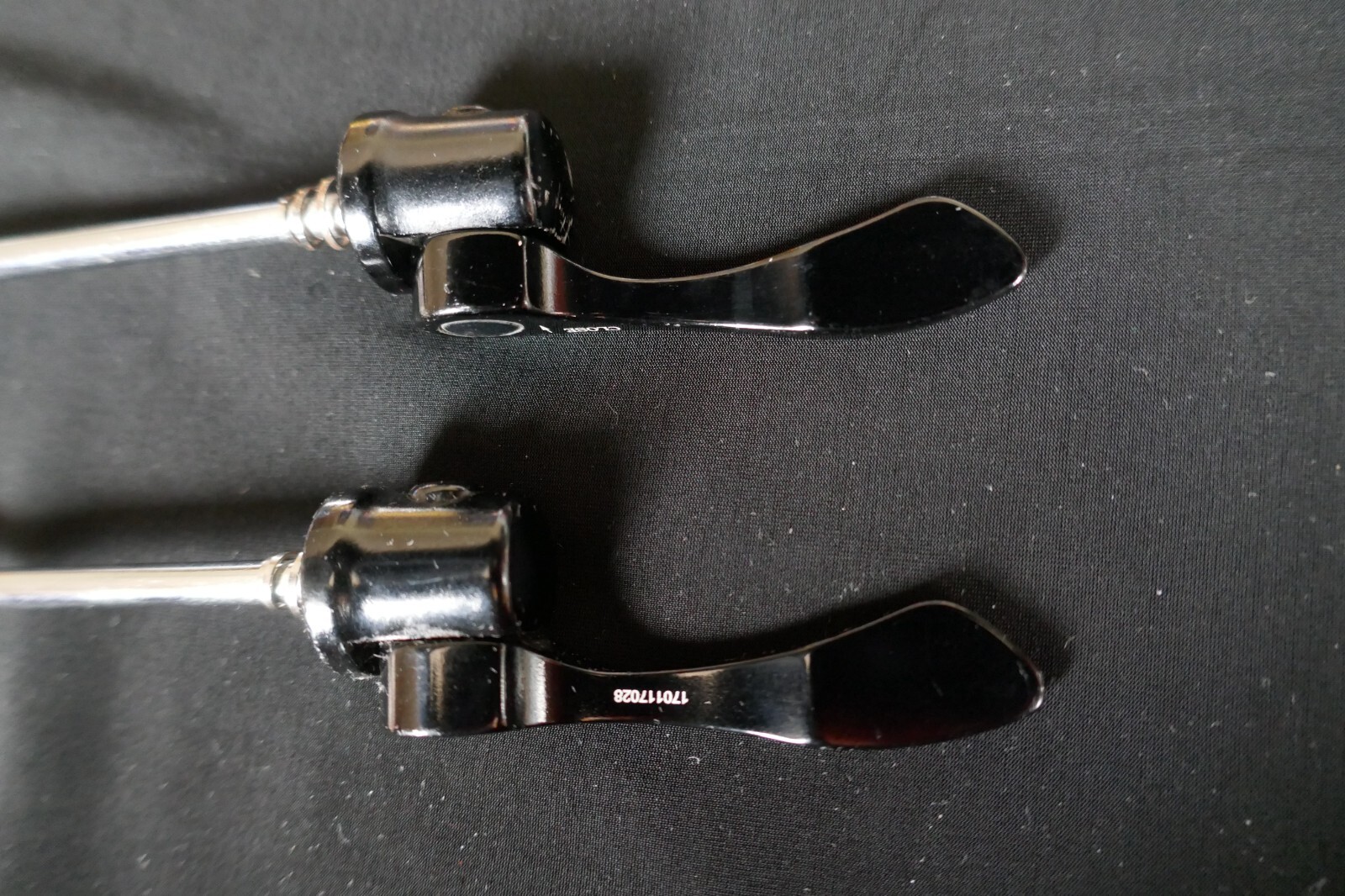 2x STAN’S NOTUBES REAR MTB ROAD SKEWERS BLACK STEEL QUICK RELEASE LEVER QR