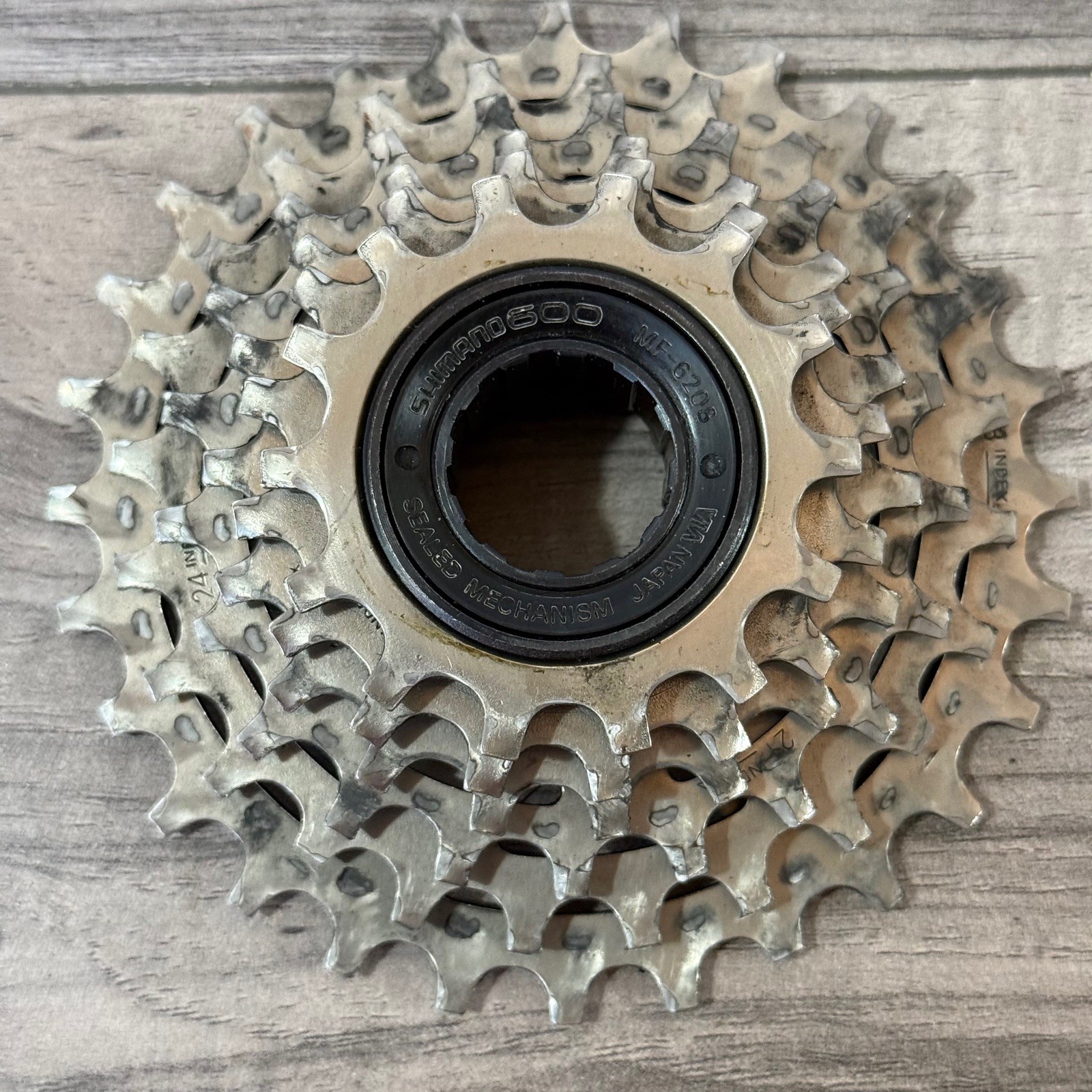 Shimano 600 MF-6208 6 Speed Freewheel 14-28 English Thread LOW MILES