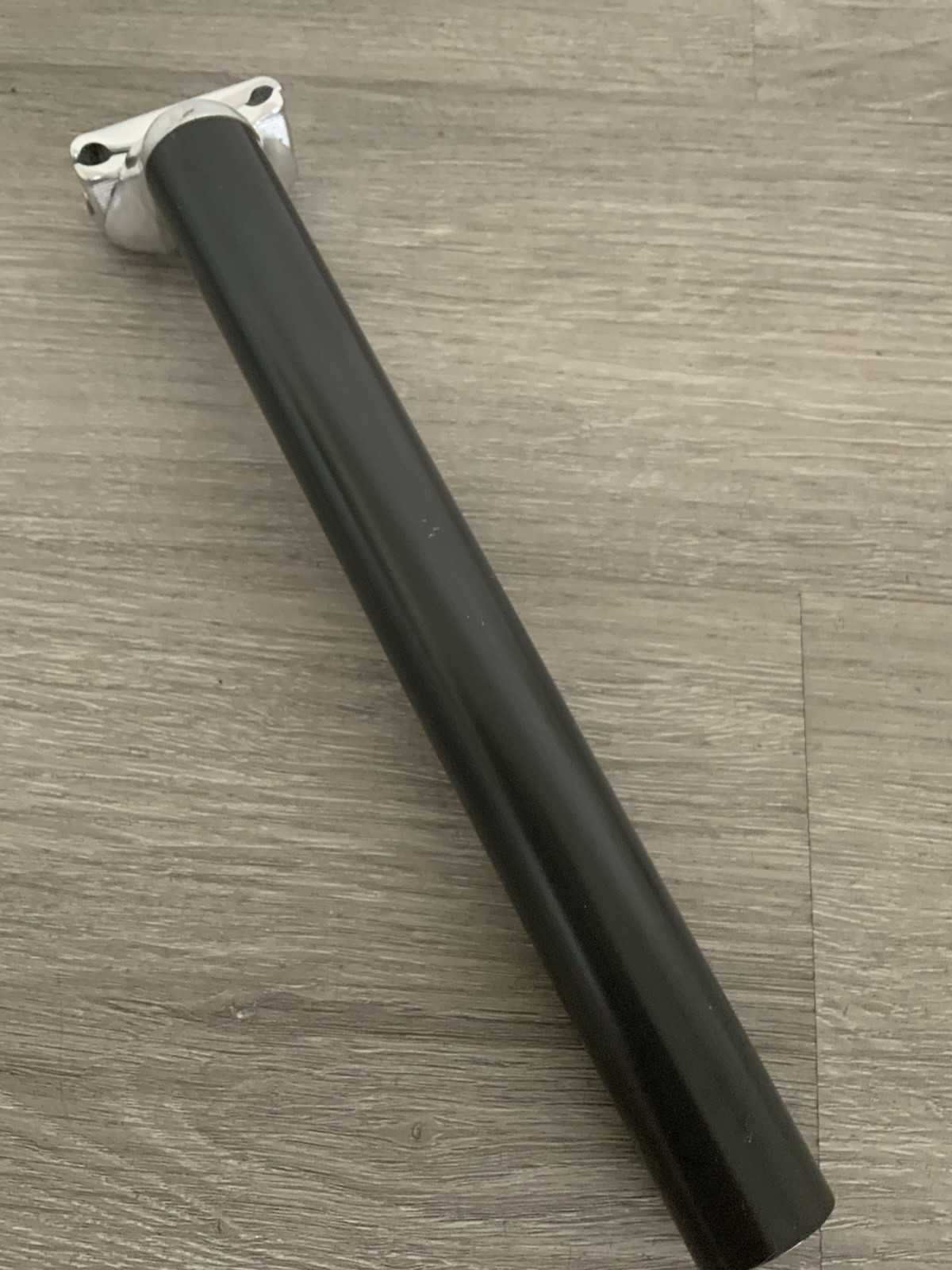 ALPHA SERIES CARBON SEAT POST 27.2 MM x 250 MM 214 GRAMS