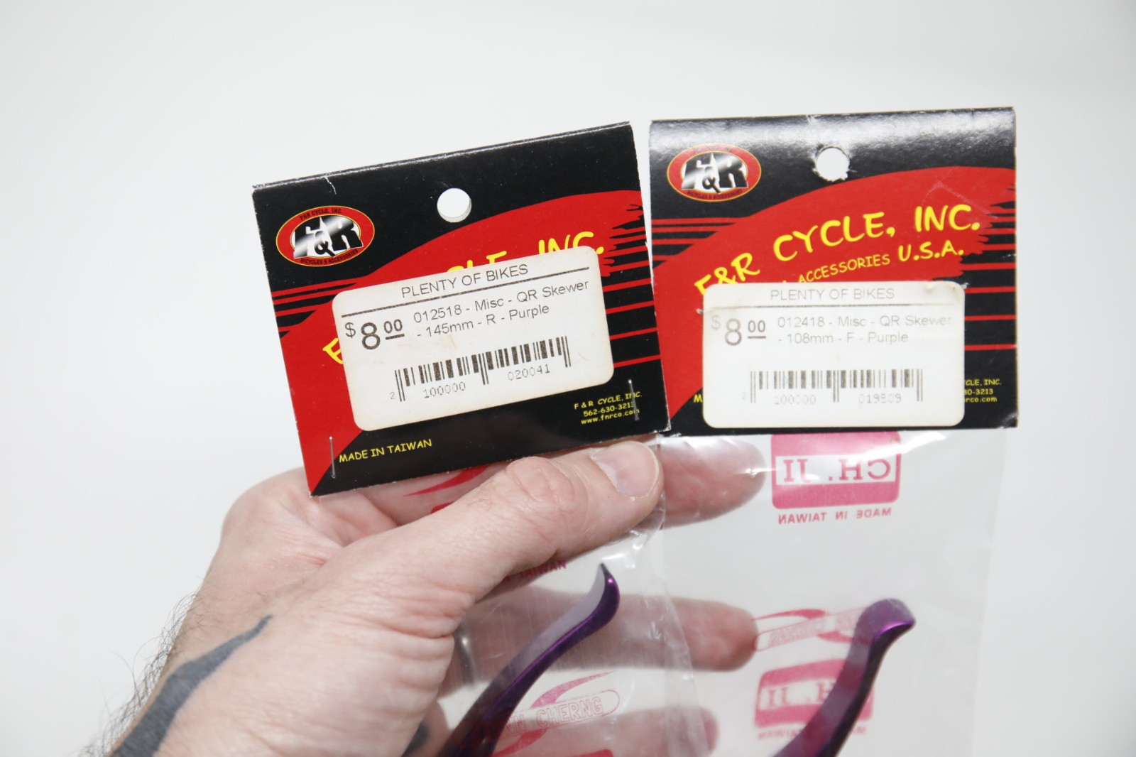 F&R Cycle purple quick release set front and rear – new