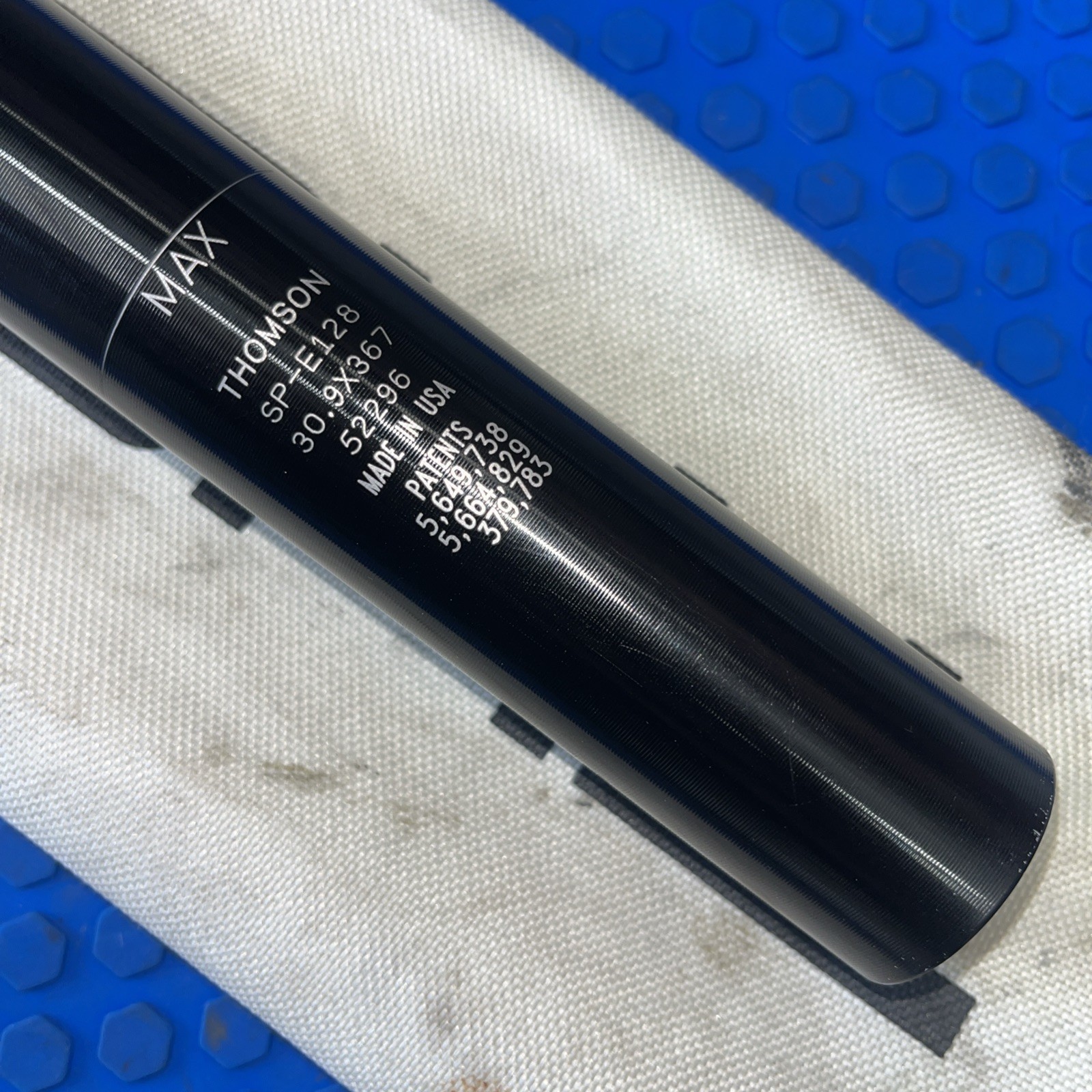 Thomson Elite Seatpost 30.9mm 367mm Long 0mm Offset 7x7mm Round Rails Black