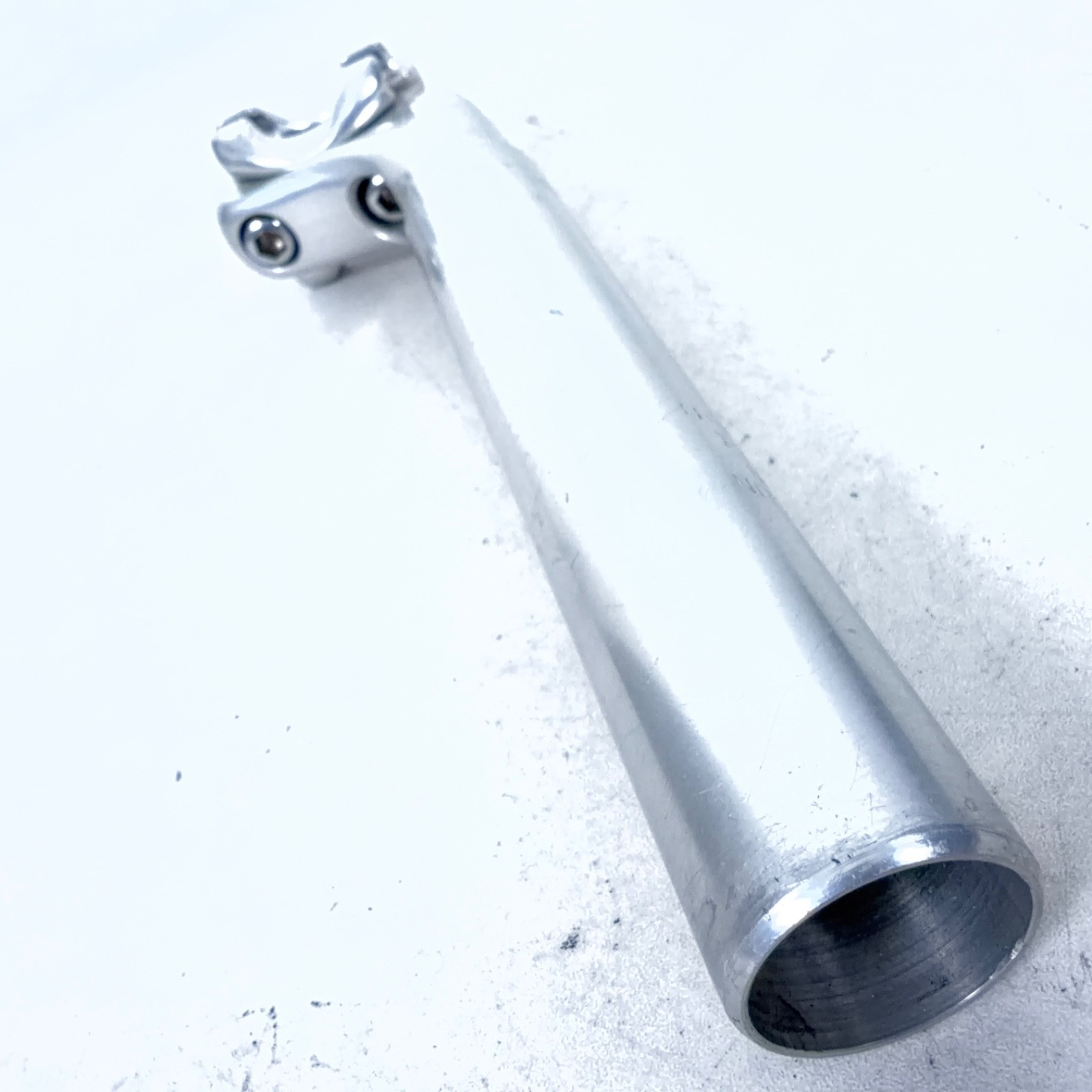 Nitto SP-72 Keirin Seat Post Ø27.2 30mm Rails 210mm Length, 238 Grams