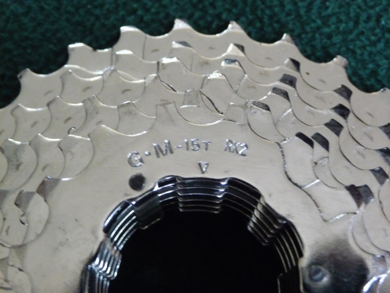 Shimano XT HG90 13-30 7spd cassette sprocket