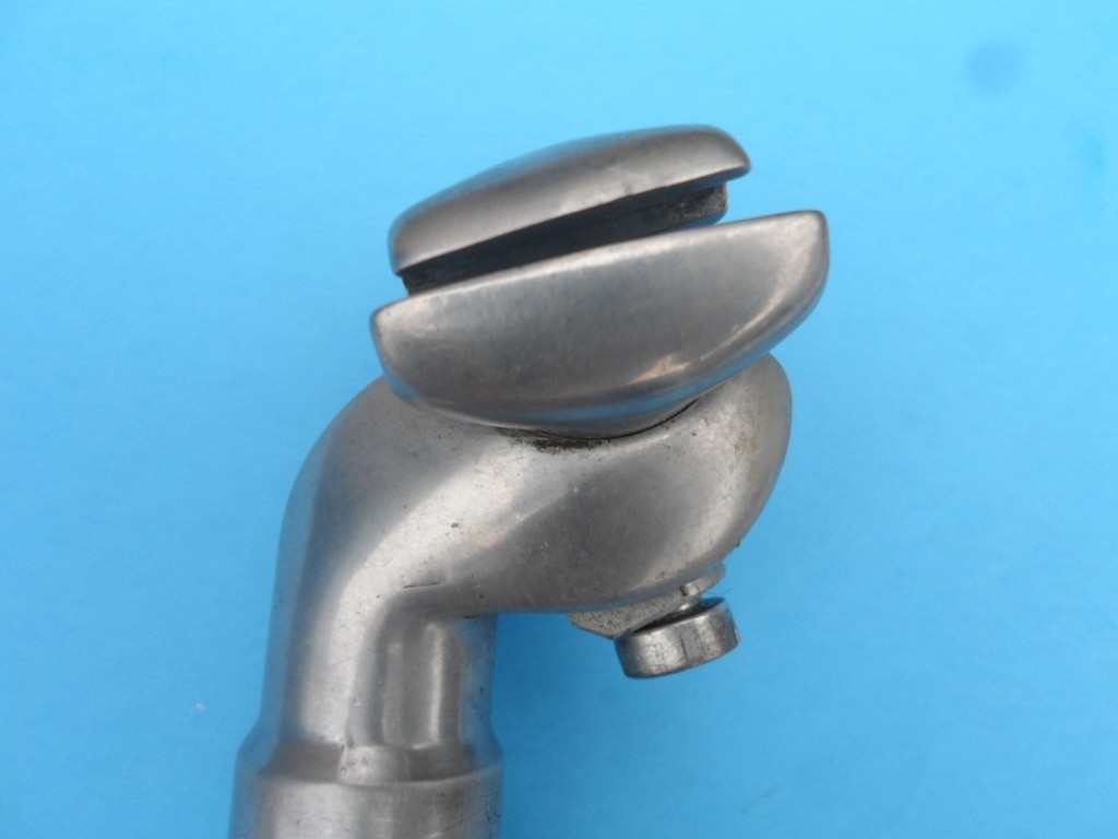 vintage G.P. seatpost, 27.2mm diameter, 200mm length