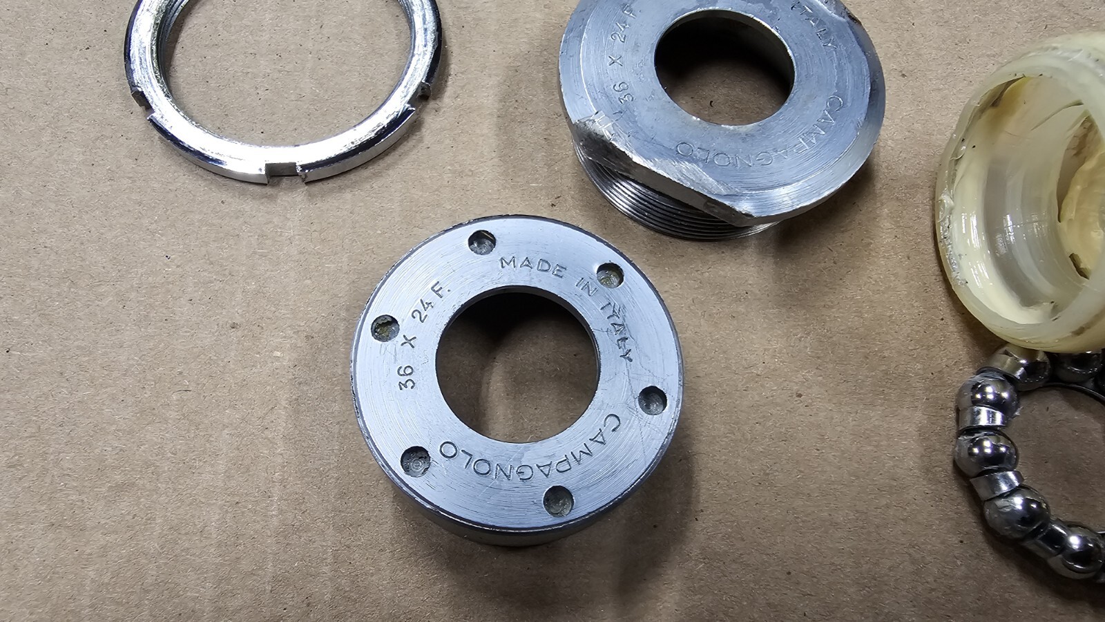 campagnolo record Bottom Braket 36X24F 70SS ITALIAN 111mm