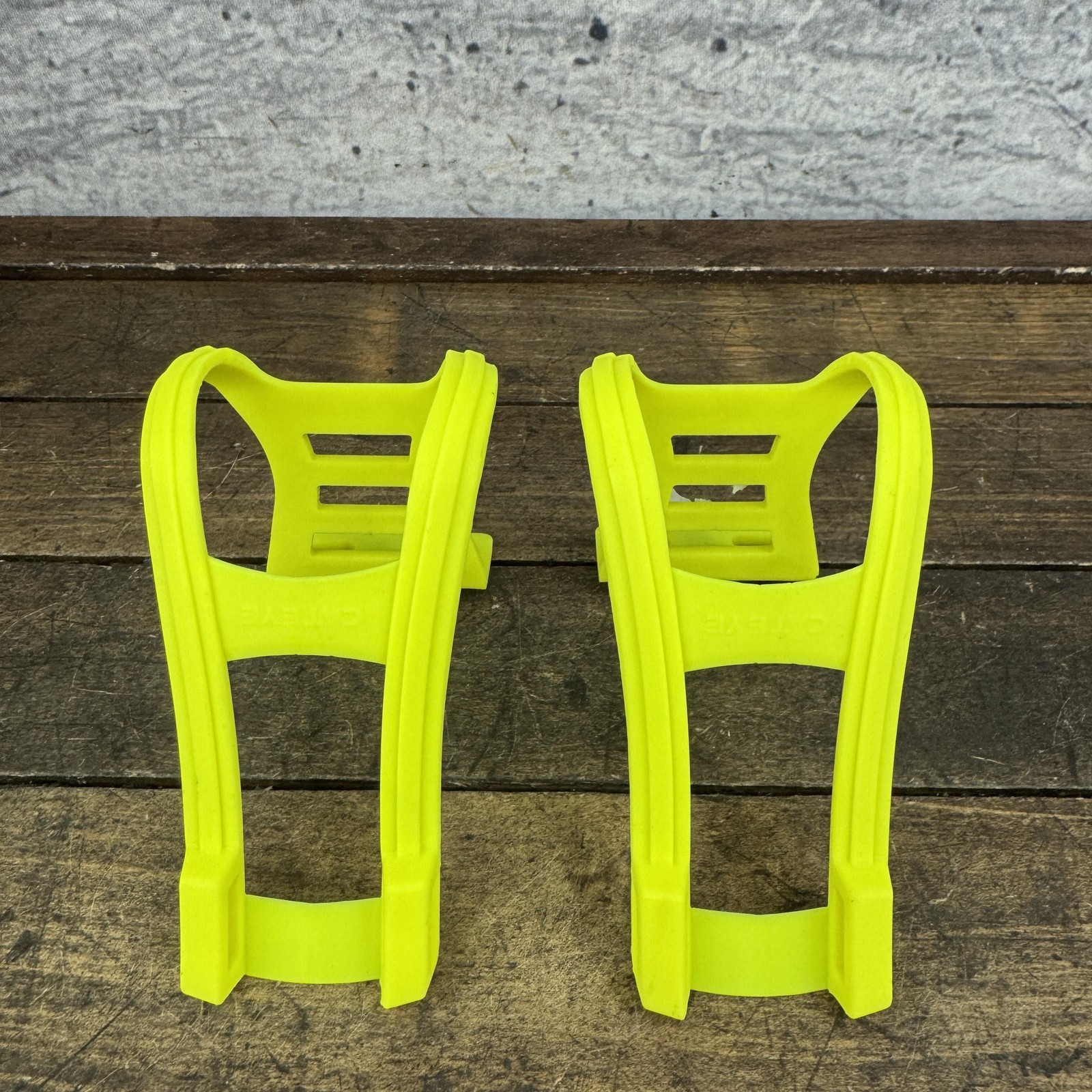 Vintage CatEye TC-200 Toe Clips Neon Yellow NOS Plastic 90s MTB Road Japan