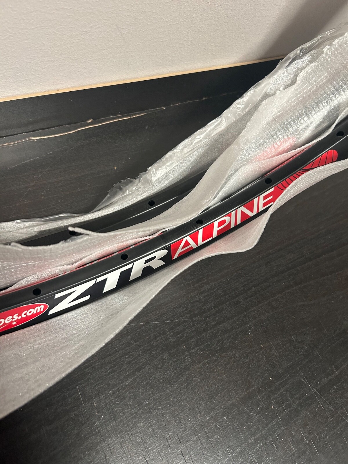 NEW Rim 26″ Stan’s NoTubes ZTR Alpine Hollow Chamber Disc 32H NEW