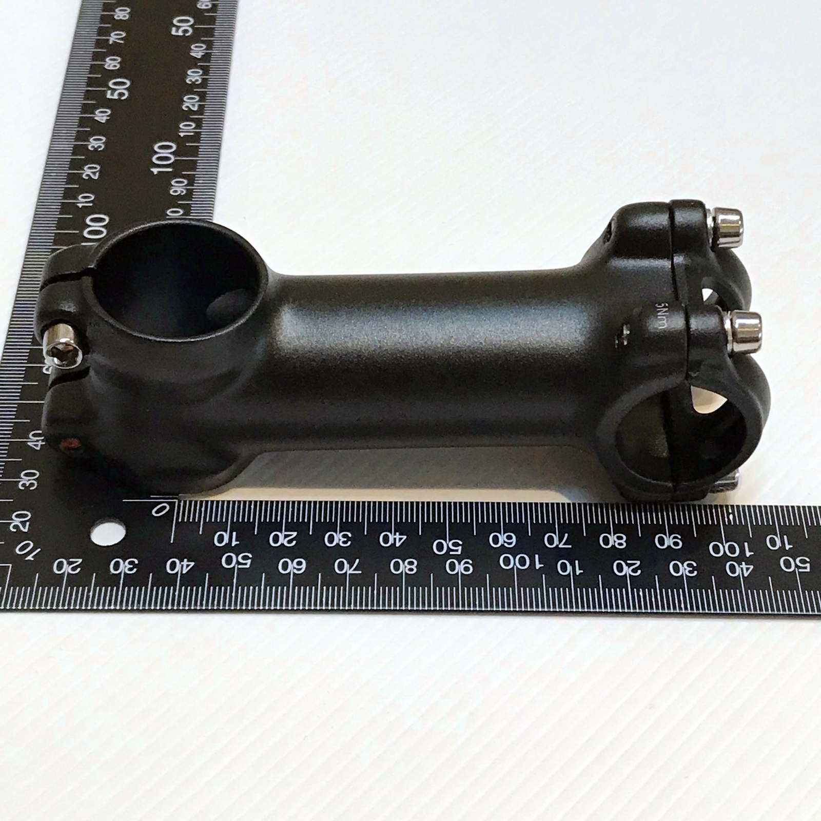 Alloy 1 1/8″ Ahead Stem — 90mm / 28.6mm Steerer / 25.4mm Bar / 7 Deg / Black