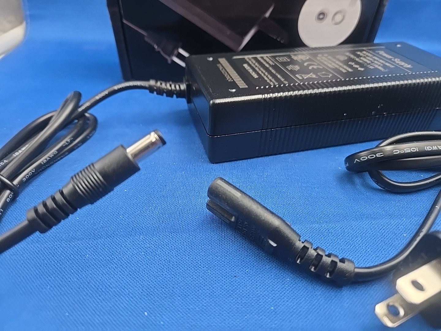 EVAPLUS UL Certified 54.6V 1.5A Fast Electric All black 5.5mm 1-Prong DC Plug