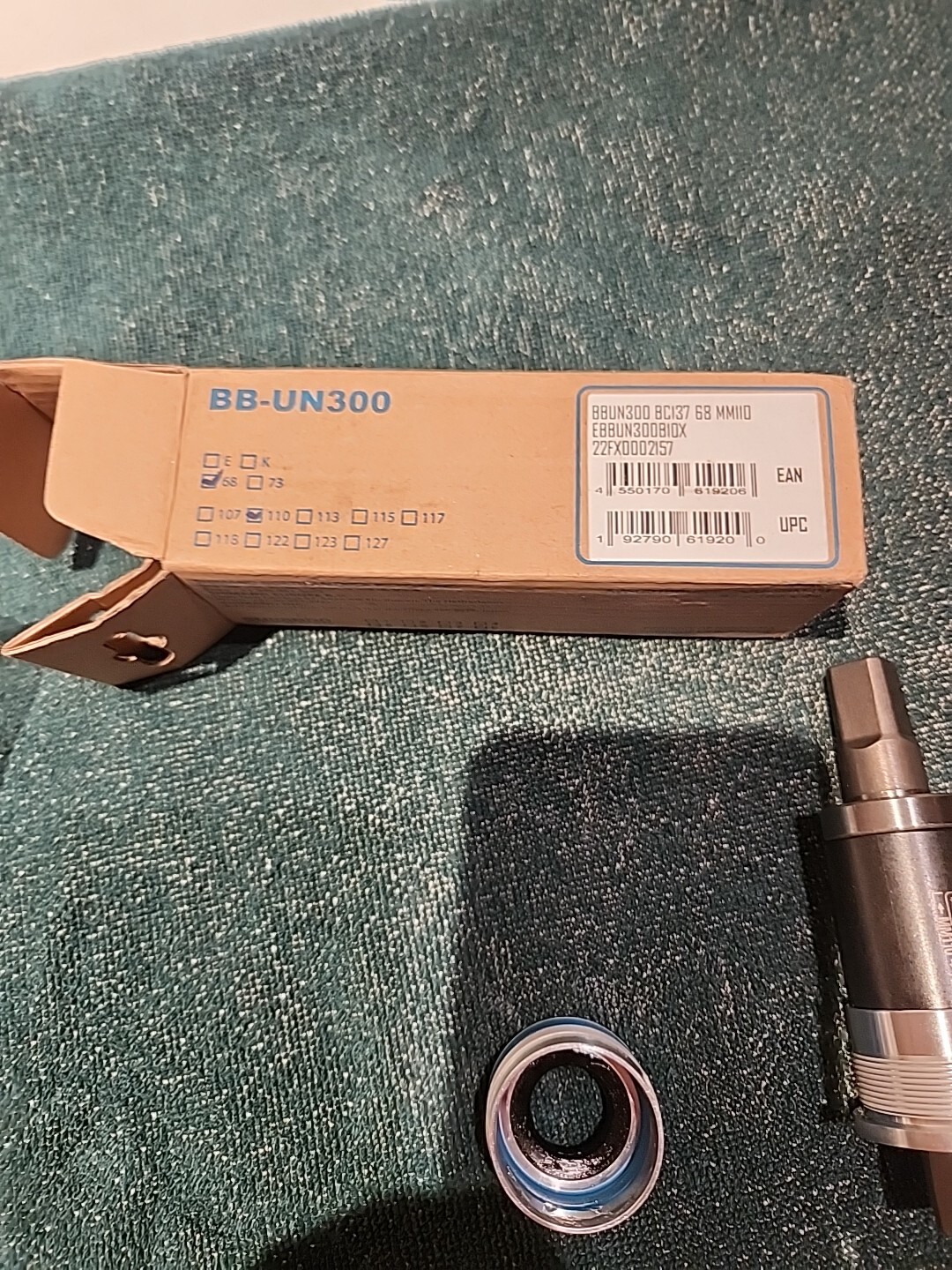 Shimano BB-UN300 Bottom Bracket – English, 68 x 110mm Spindle, Square Taper JIS