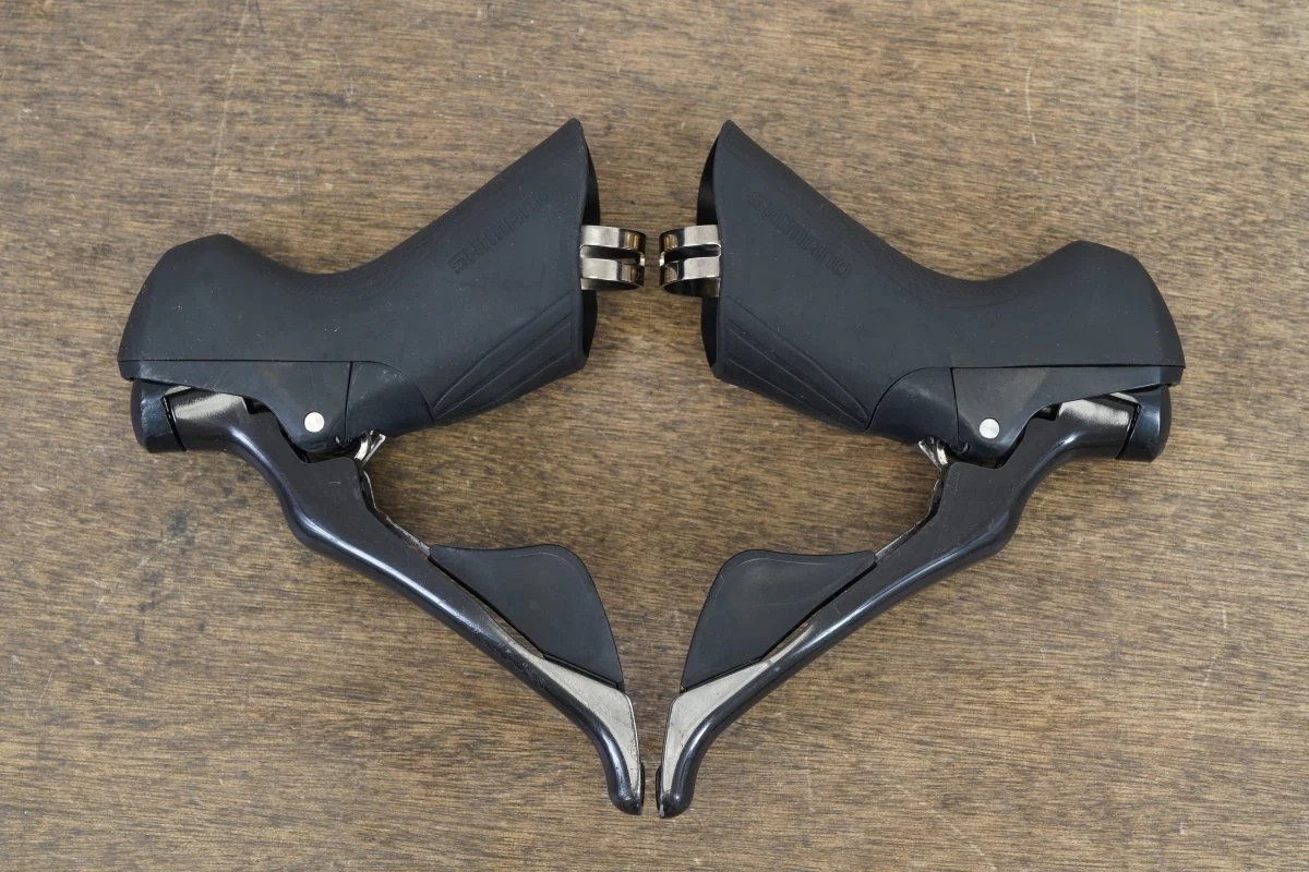 Shimano 105 ST-R7000 11 Speed Mechanical Rim Brake Shifters 7000