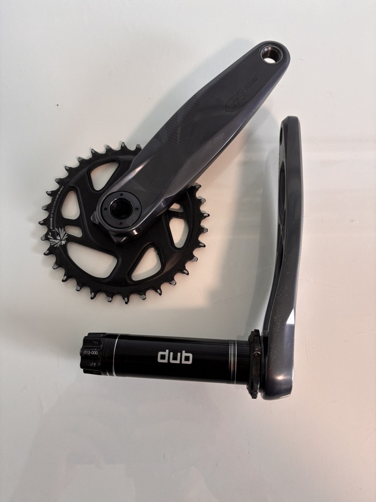 SRAM GX Eagle Crankset – 175MM – 32 tooth X Sync 2 Chainring – Black/Gray