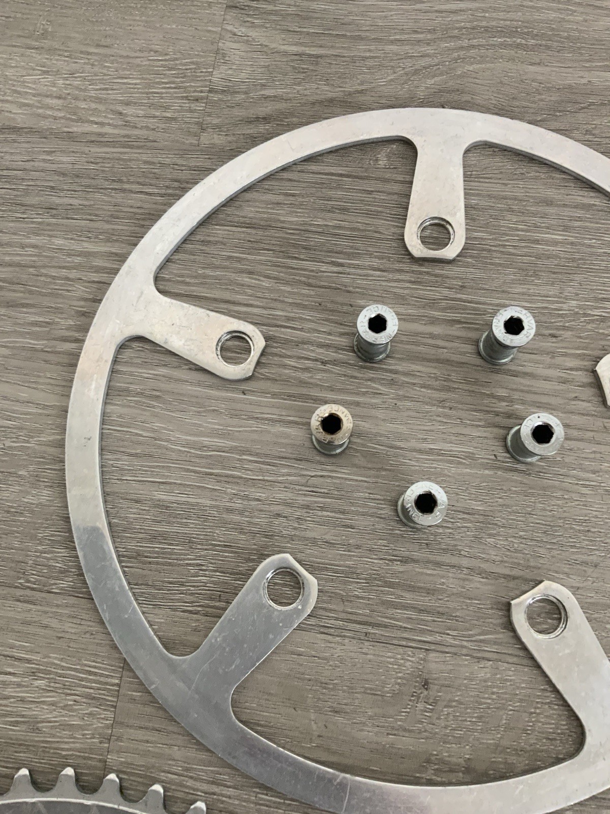 NERVAR CHAIN RINGS AND GUARD (3) 52-40 TOOTH 128 BCD 6, 7, OR 8 SPEED RING BOLTS