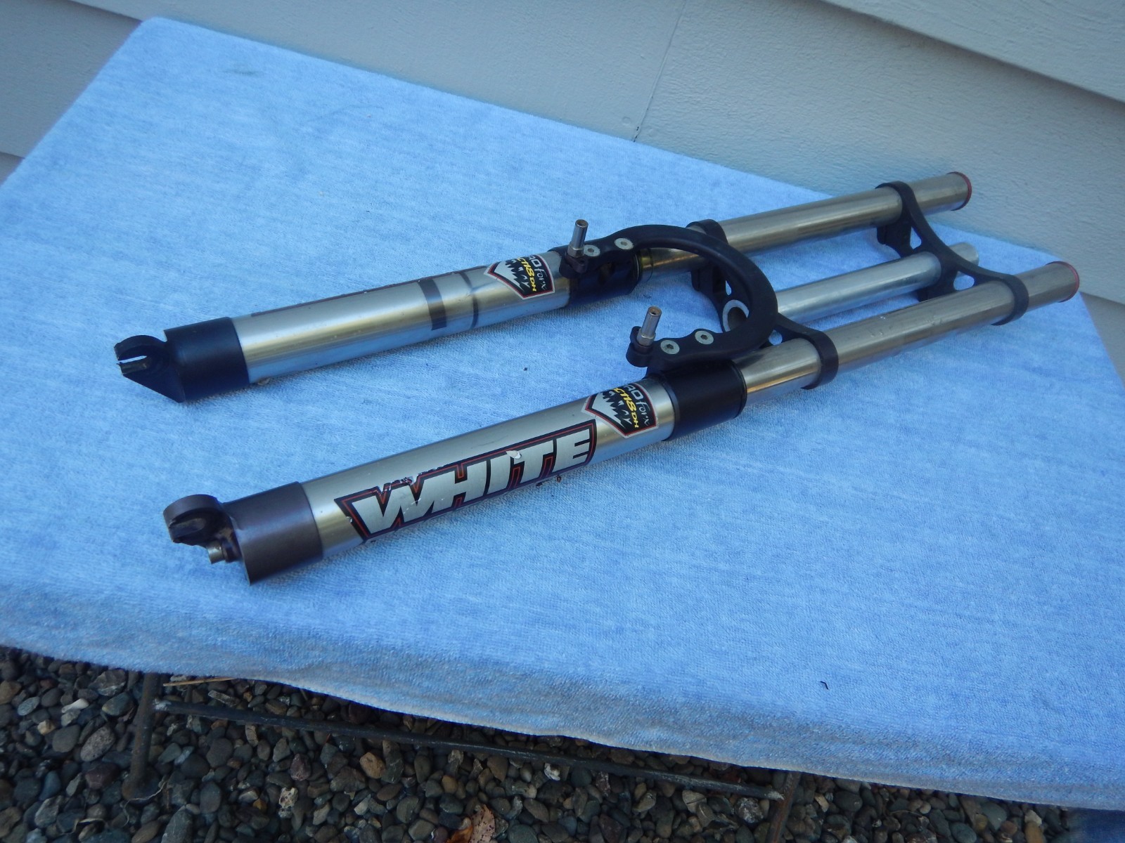White Brothers DC118 DH Pro Fork 9.5″ Steerer 1-1/8″ Shocks Mountain Bike 26″