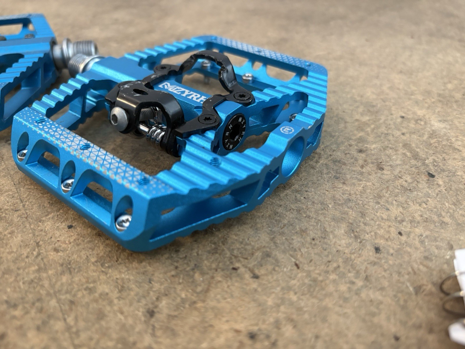 MZYRH MTB Mountain Bike Pedals 3 Bearing Flat Platform Compatible with SPD Dual