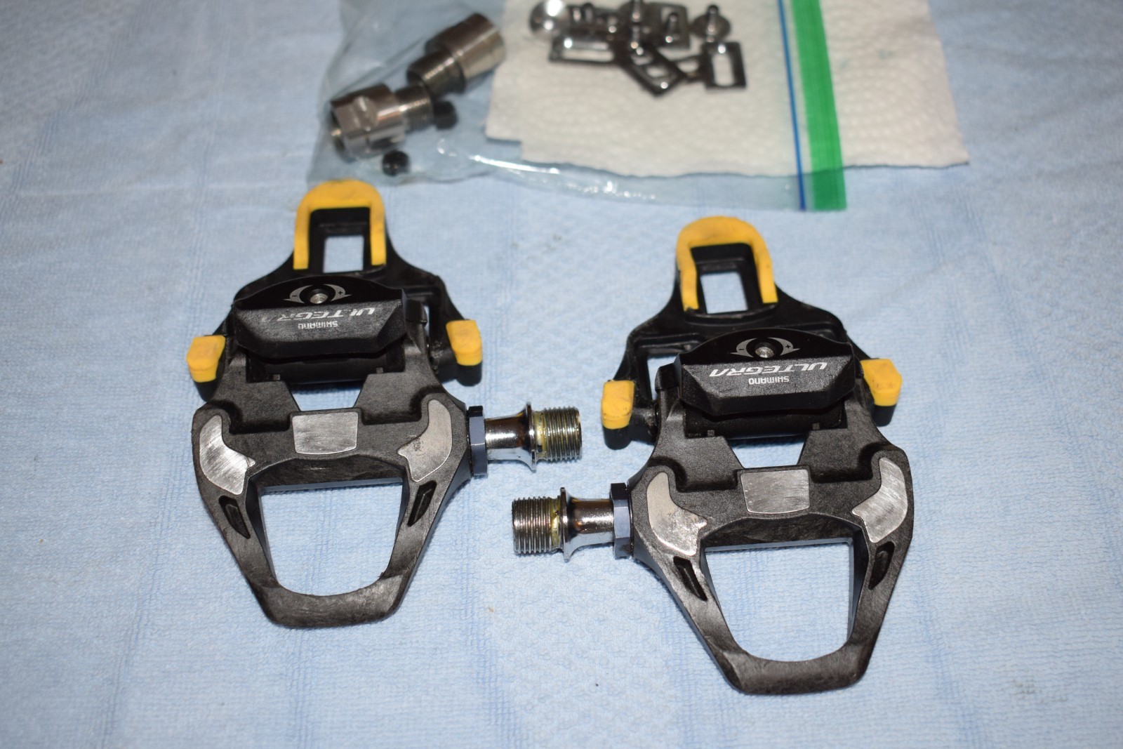 Shimano Ultegra PD-R8000 SPD Clipless Pedals with Cleats and Pedal Spacers