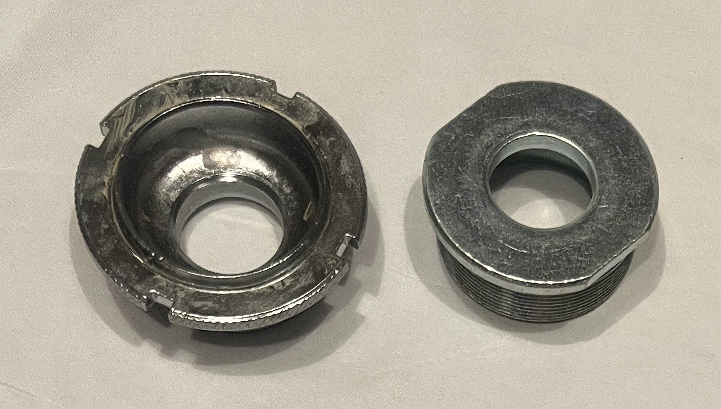 YST Bicycle Bottom Bracket Kit Vintage BMX Adjusting Cup/ Flange Cup/Lock Ring