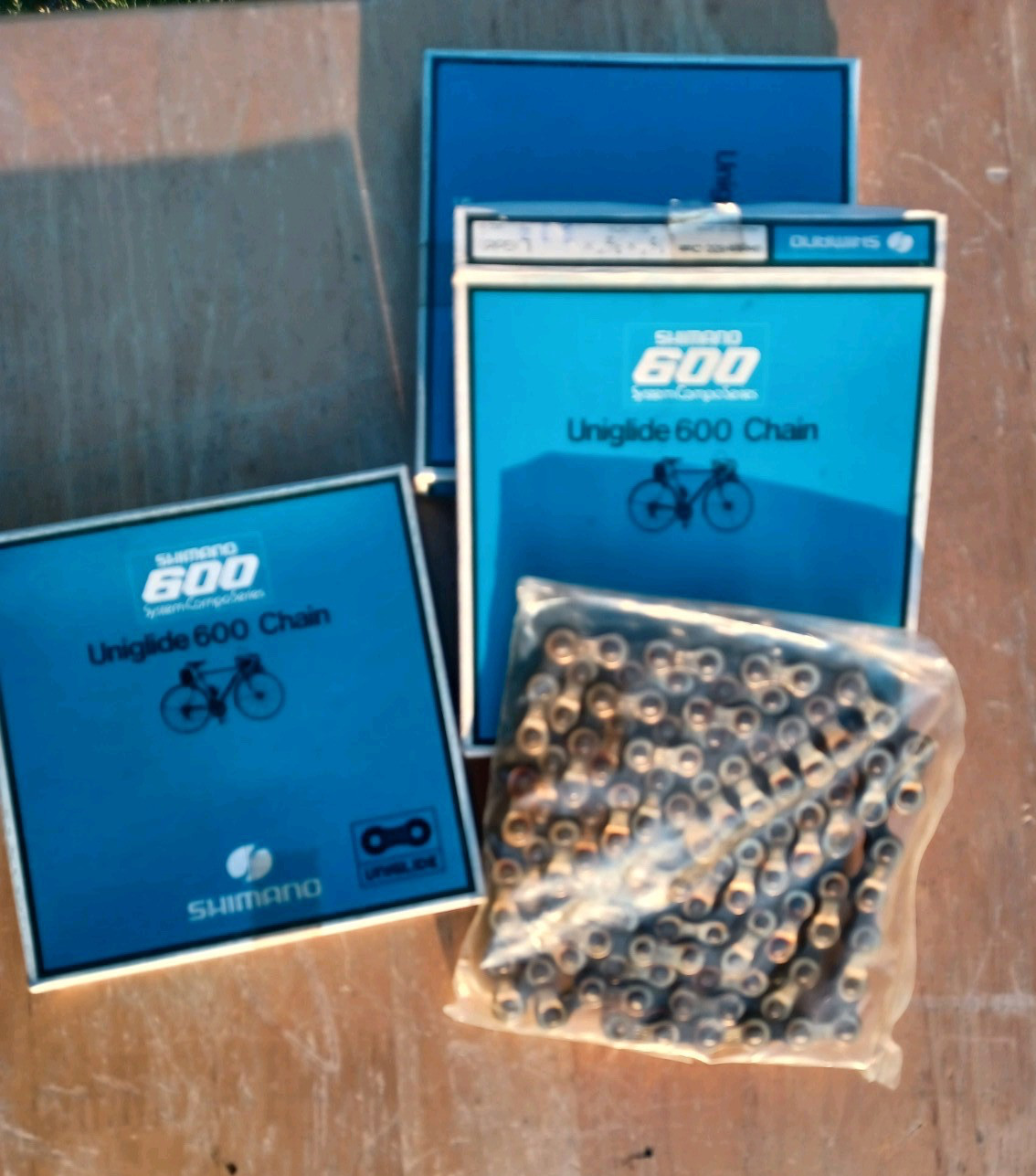 Vintage NOS NIB Shimano Uniglide 600 Bicycle Chain 1/2 X 3/32 GOLD Made In Japan