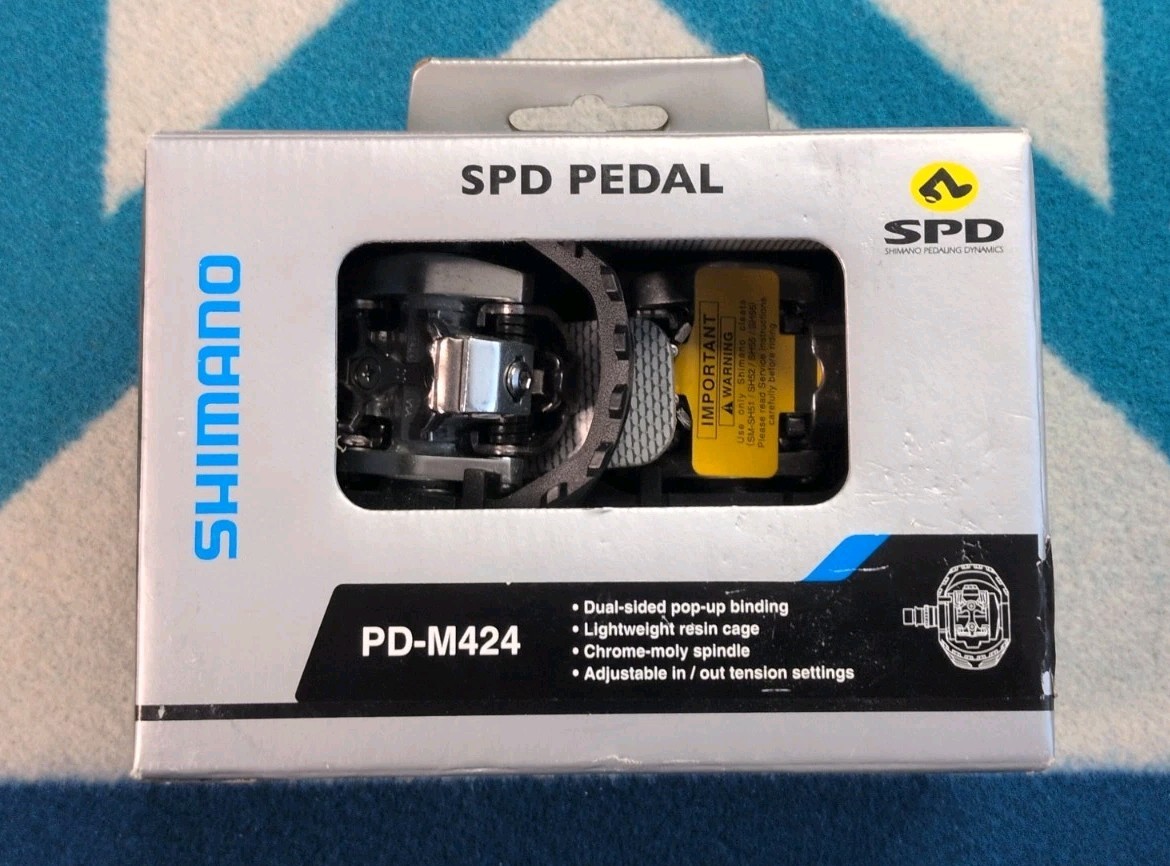 NEW Shimano PD-M424 SPD Pedal Mountain Bike Pedals Platform Clipless NEW