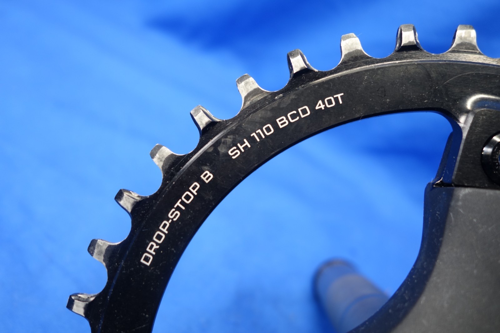 Shimano 105 FC-R7000 Road Crankset, Wolf Tooth 1 x 11, 40t, 175mm Length