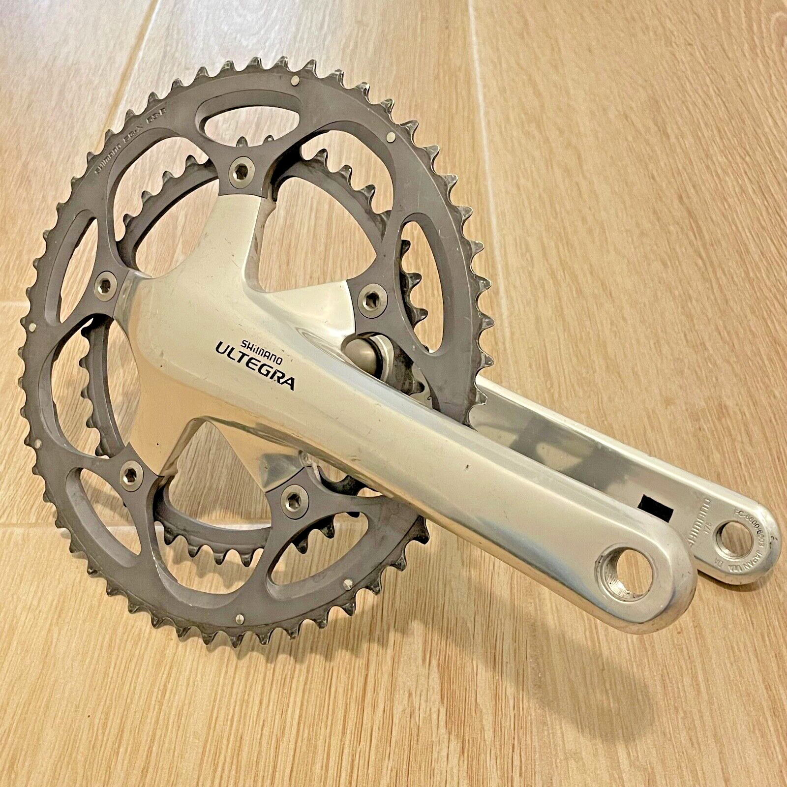 Shimano Ultegra FC-6600 Road Bike Crankset – 175 mm, Double 53-39 Tooth