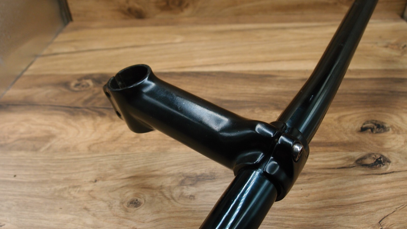 1990’s aluminium flat handlebar + ahead stem 1 1/8 in black