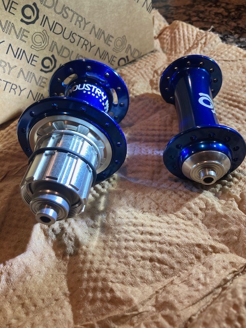 Industry Nine Classic Torch Road Hub Set QR 130 HG11 24h R – 24h F