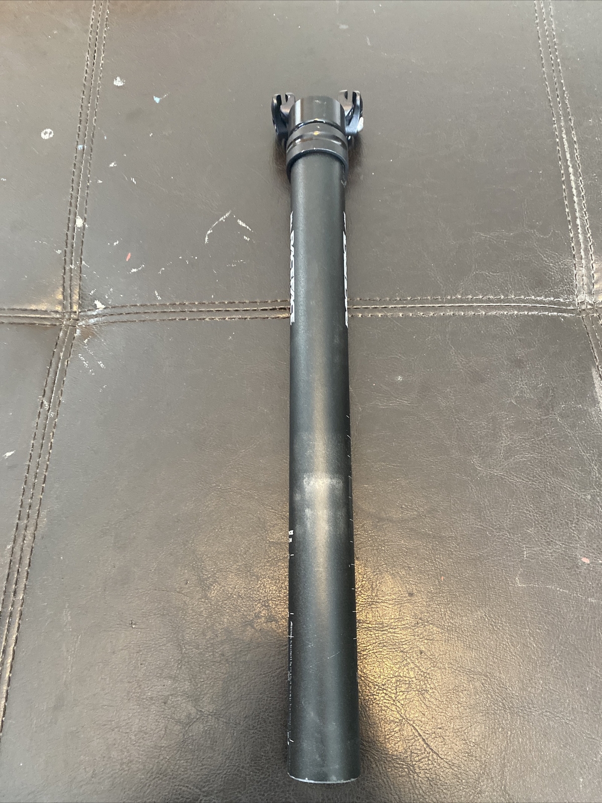 Race Face 30.9x365mm Deus Set Back Seat Post