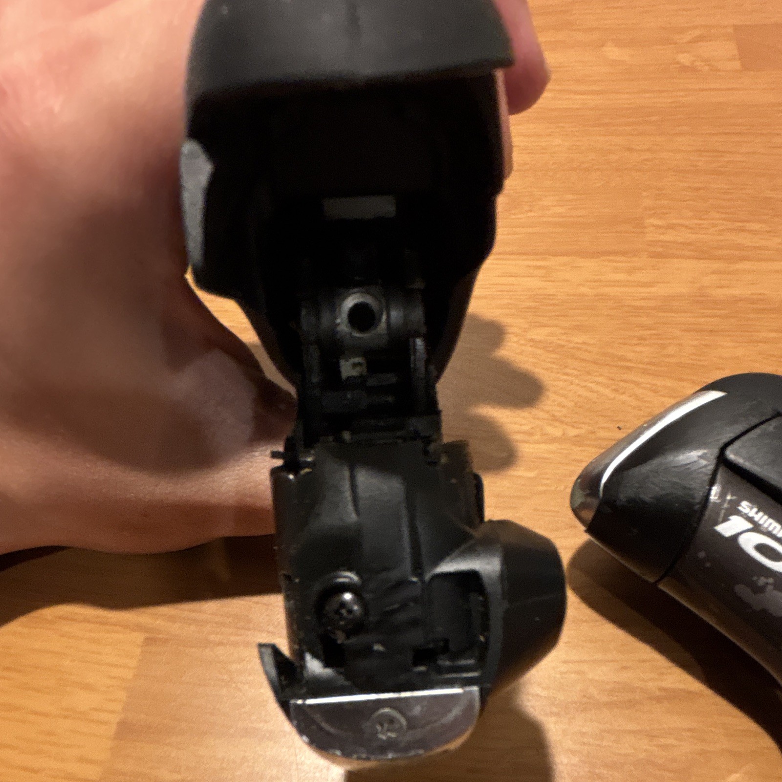 Shimano 105 ST-5700 10-Speed STI drop bar README left shifter does not work