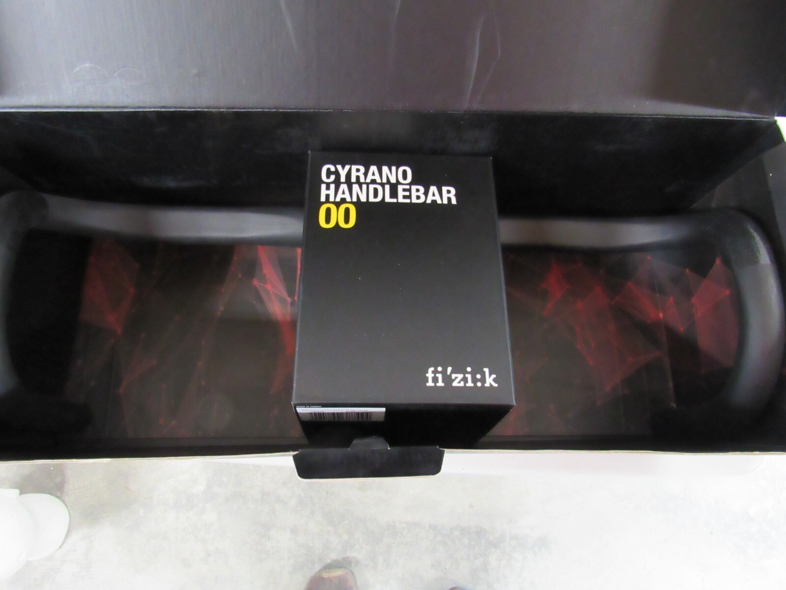 Fizik Cyrano 00 Snake 460mm x 31.8 Carbon Drop Handlebar