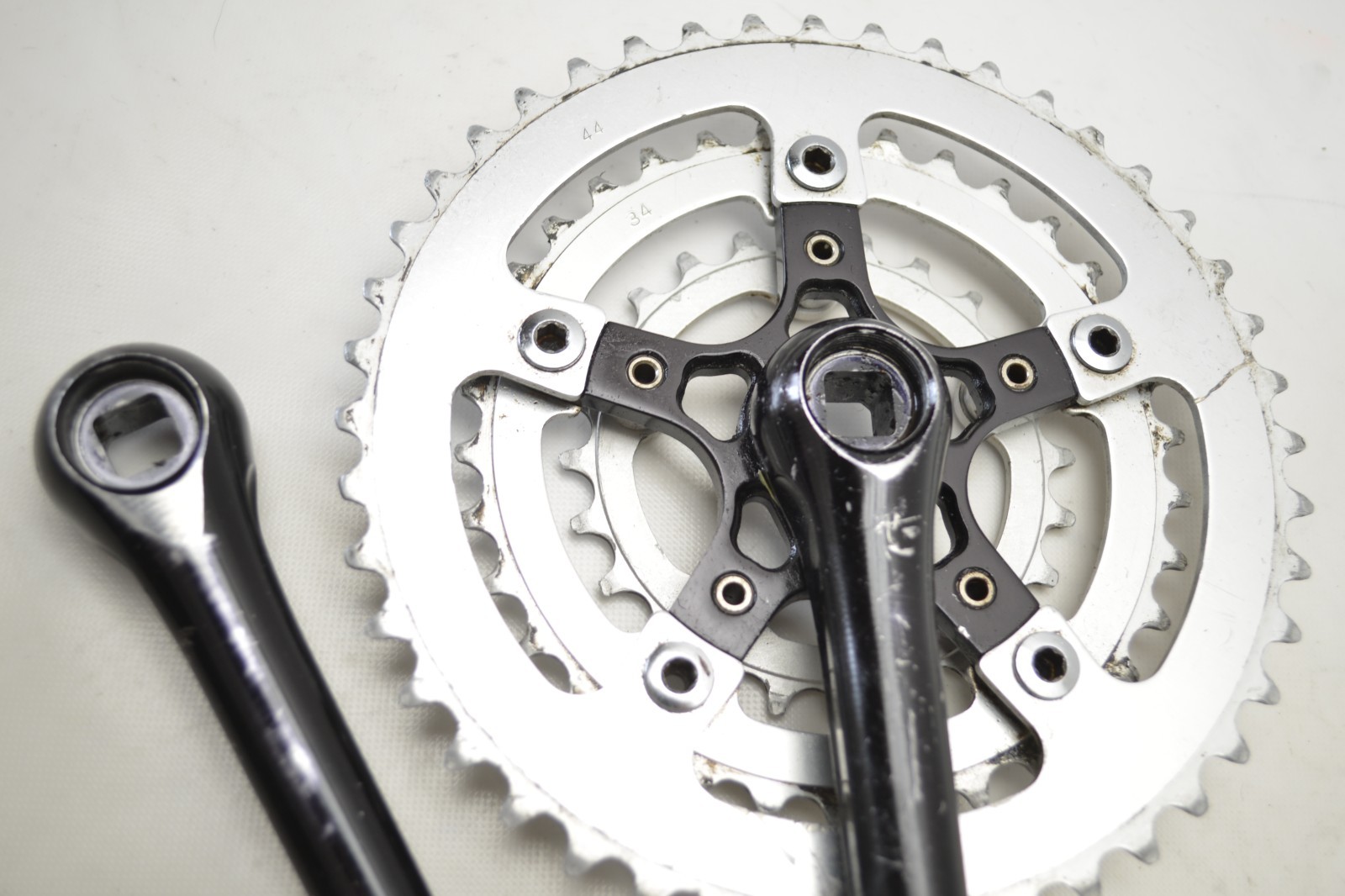 TOPLINE GRAFTON BICYCLE 177.5 MM 44/34/24 TOOTH SQUARE TAPER CRANKSET