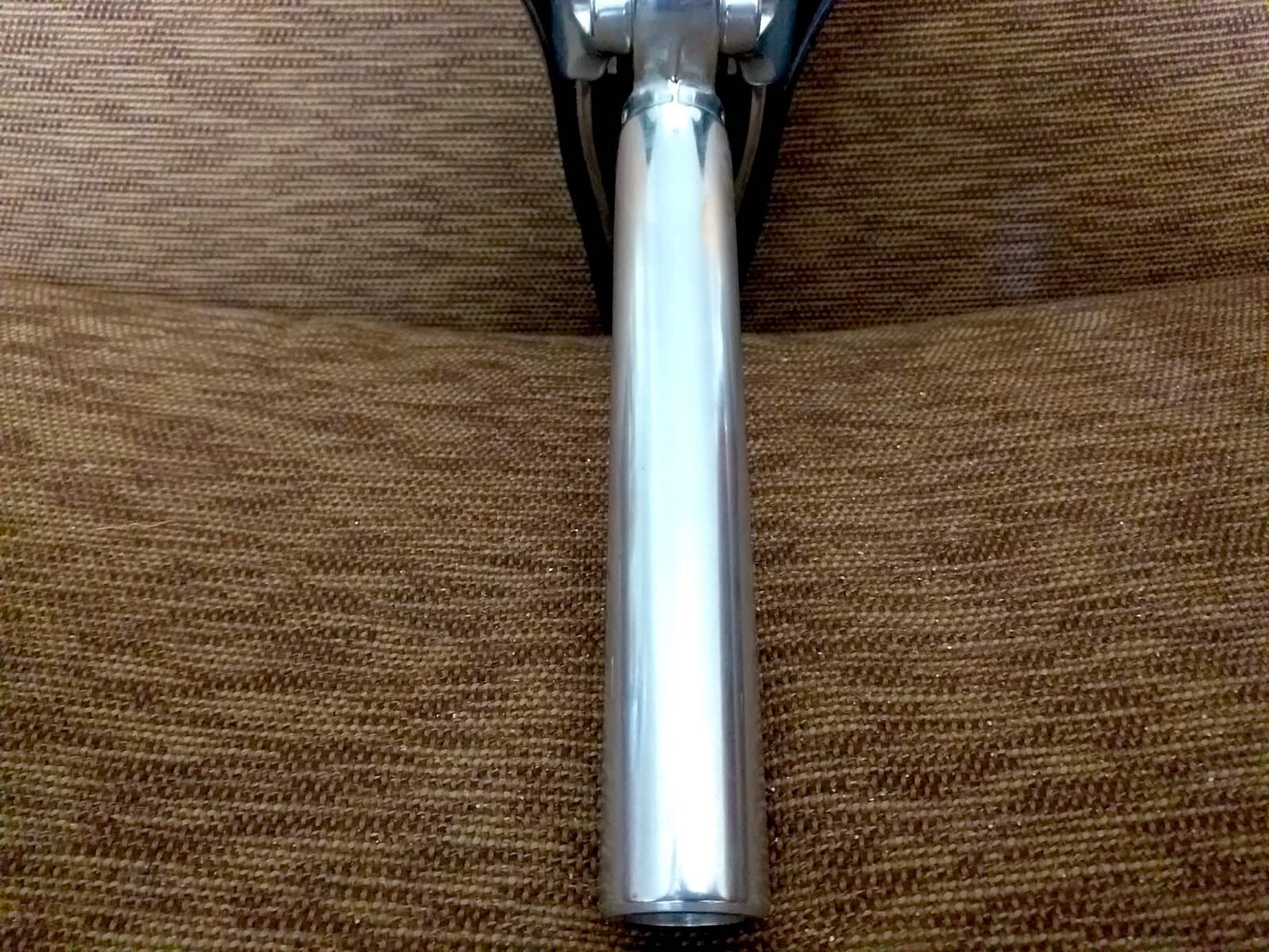 NOS NJS Ariake Jaguar II Track Saddle + SR Sakae Royal RY-P1 27.2 Seatpost