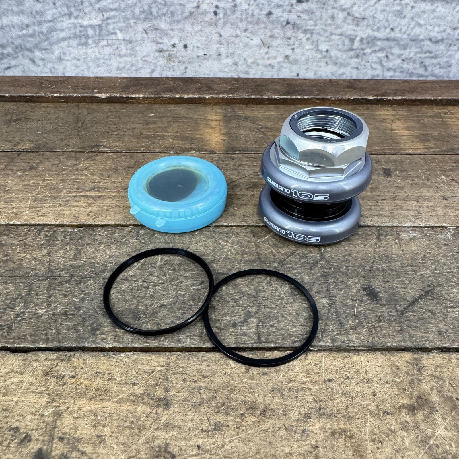 Vintage Shimano 105 1 Inch Threaded Headset NOS HP-1055 HP-1056 Japan 1980s