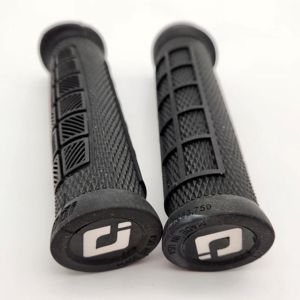 ODI V2.1 Elite Pro Lock-On Bicycle Grips Black NO PACKAGE