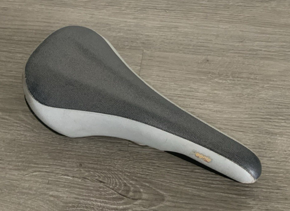 FIZIK POGGIO SADDLE 130 MM X 280 MM 260 GRAMS TITANIUM STAYS