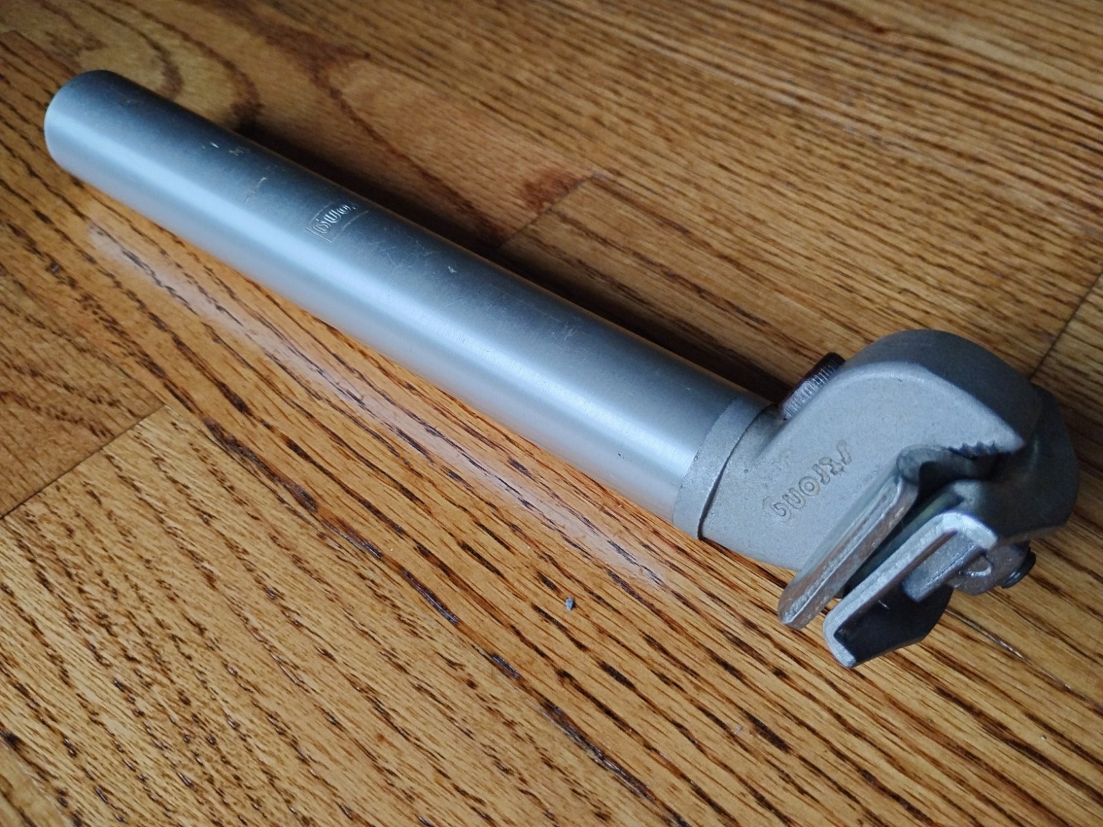 Vintage 1980’s STRONG Seatpost 26.8mm, 200mm, Made in Japan