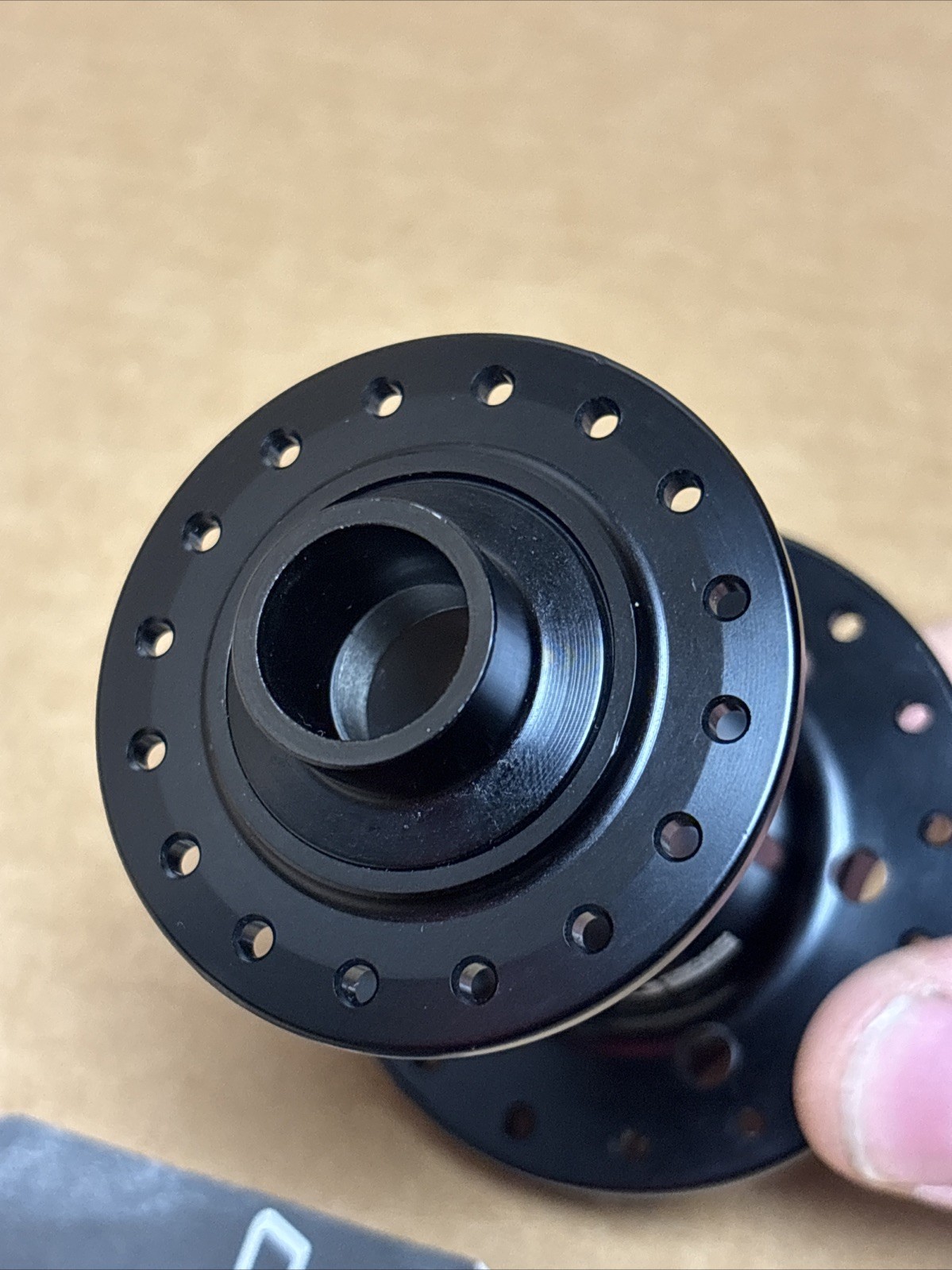 NEW 32H Stan’s NoTubes Neo Bicycle Front Hub 15×100 TA 6 Bolt Disc Gravel Road