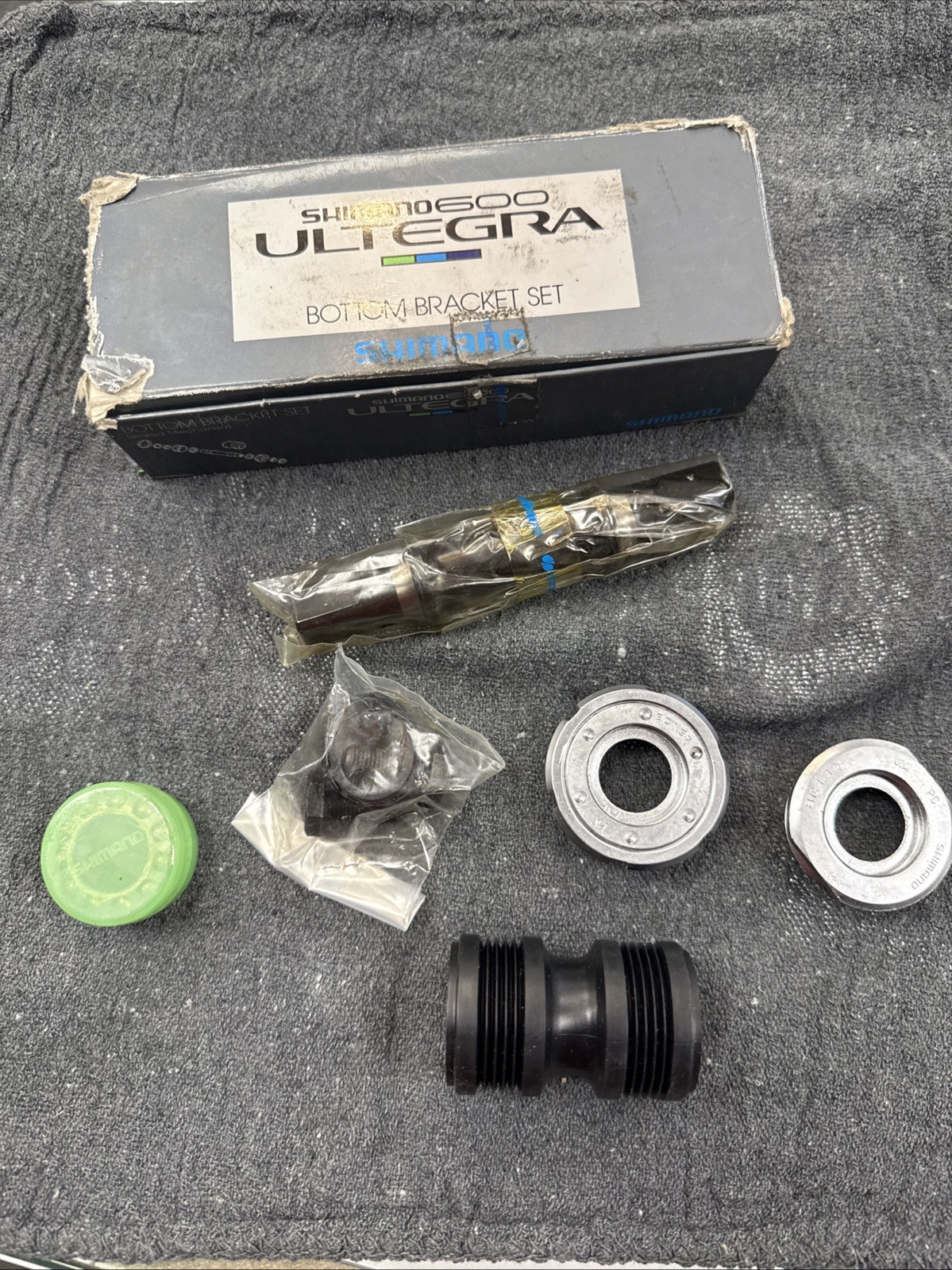 Shimano 600 Ultegra Bottom Bracket Set 68 X 113 BB-6400