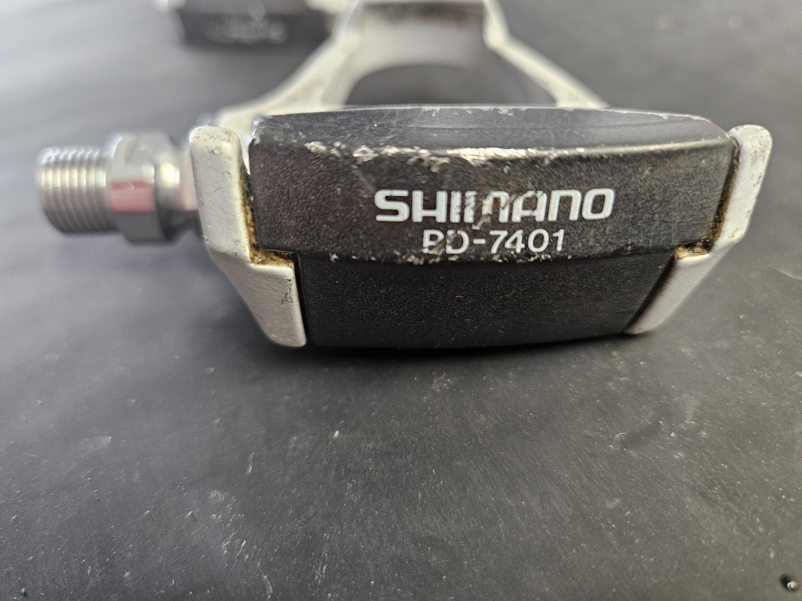 Shimano PD-7401 Pedals – for vintage Look-style cleats