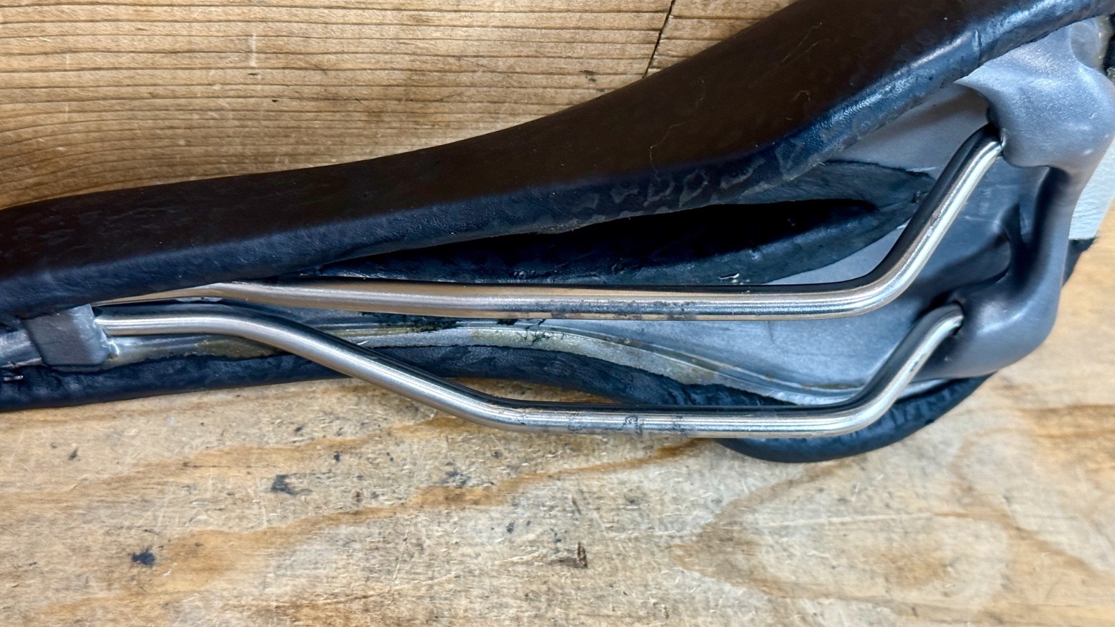 Terry Fly Gel Cutaway Leather Seat / Saddle Titanium Rails