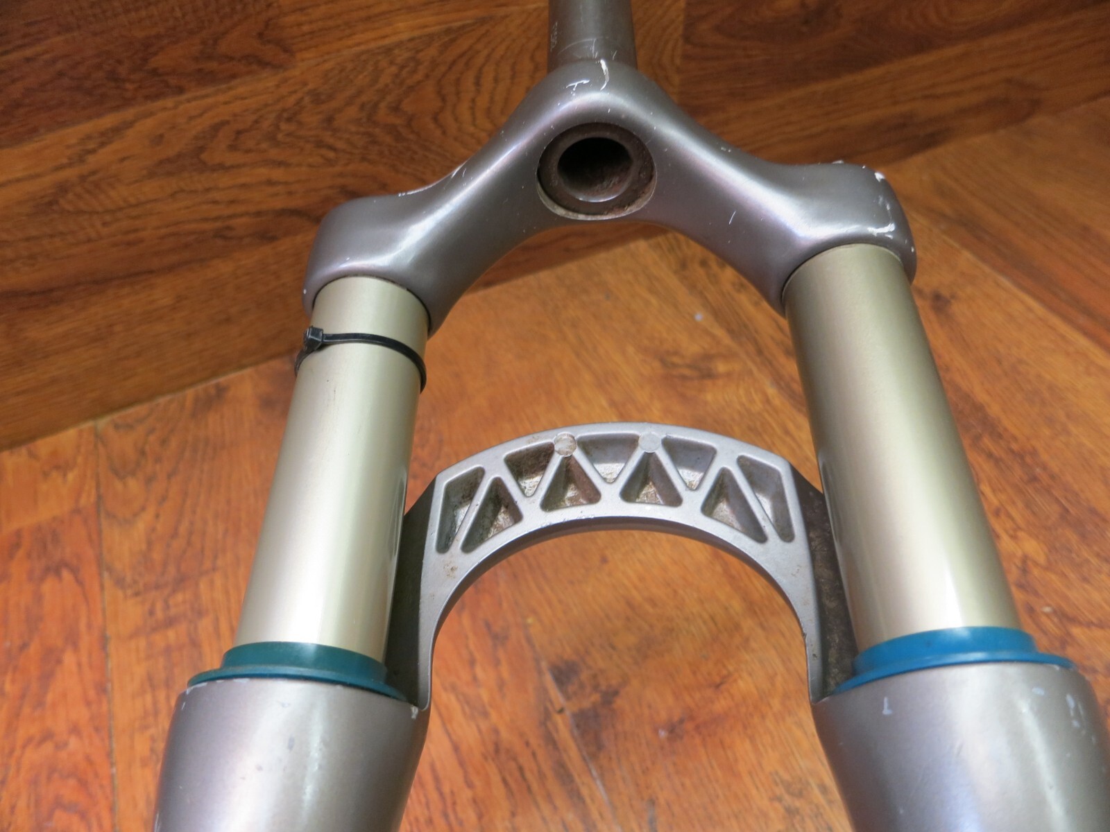 FOX RACING F100 1 1/8″ x 7 100x9qr DISC 26″ SUSPENSION FORK