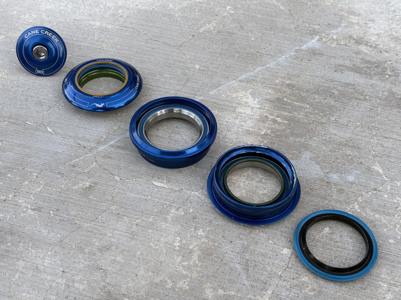 NOS Cane Creek 110 ZS44 1 1/8″ Threadless Headset | Cobalt Blue / Made in Taiwan