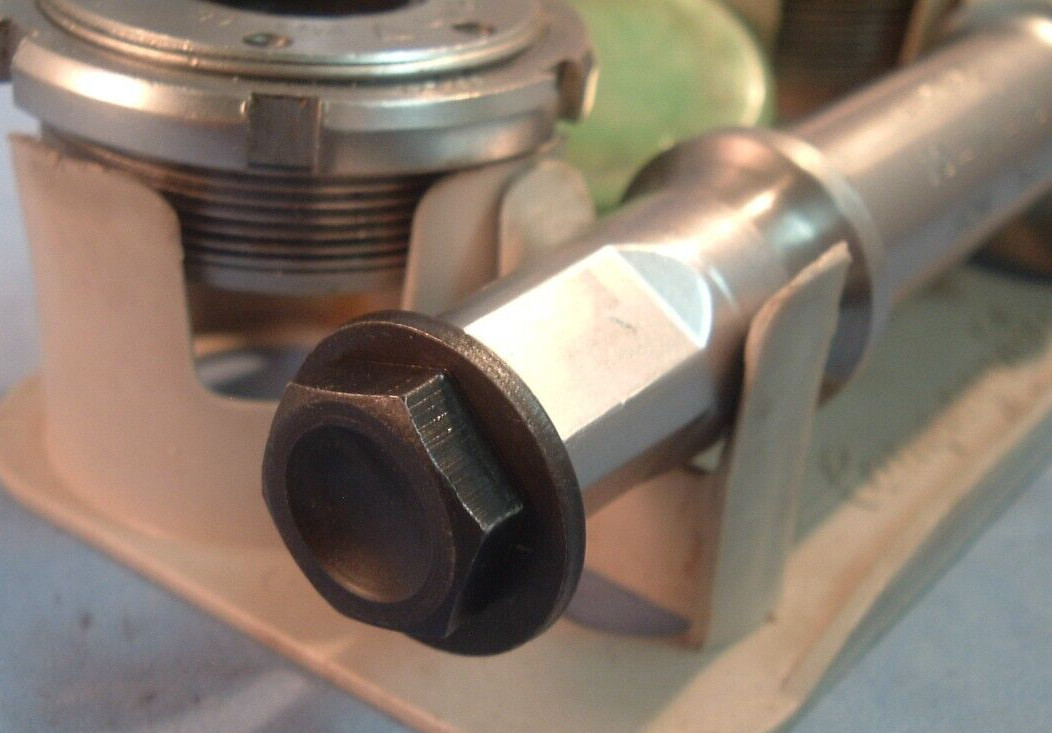 Shimano 600 EX 70x 119MM BB-6207 Road Bottom Bracket- NEW/NOS- Italian- NIB++