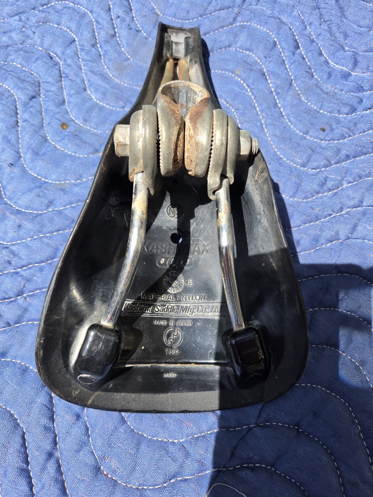 Kashimax Aero BMX Seat Stamped KSM Seat Gut Track Old School BMX 80s Japan CRACK