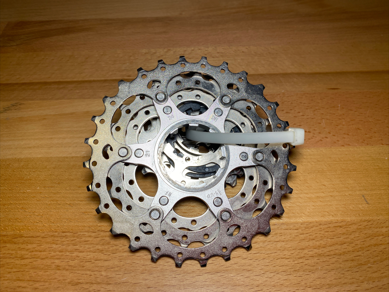 Shimano 105 CS-5700 10 Speed 11-28T Cassette, Ultegra CN-HG54 Chain
