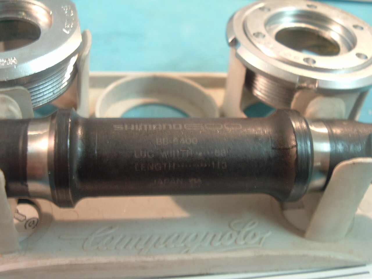 Shimano 600 Ultegra 68x 113MM BB-6400 Road Bottom Bracket-NEW/NOS English- NIB++