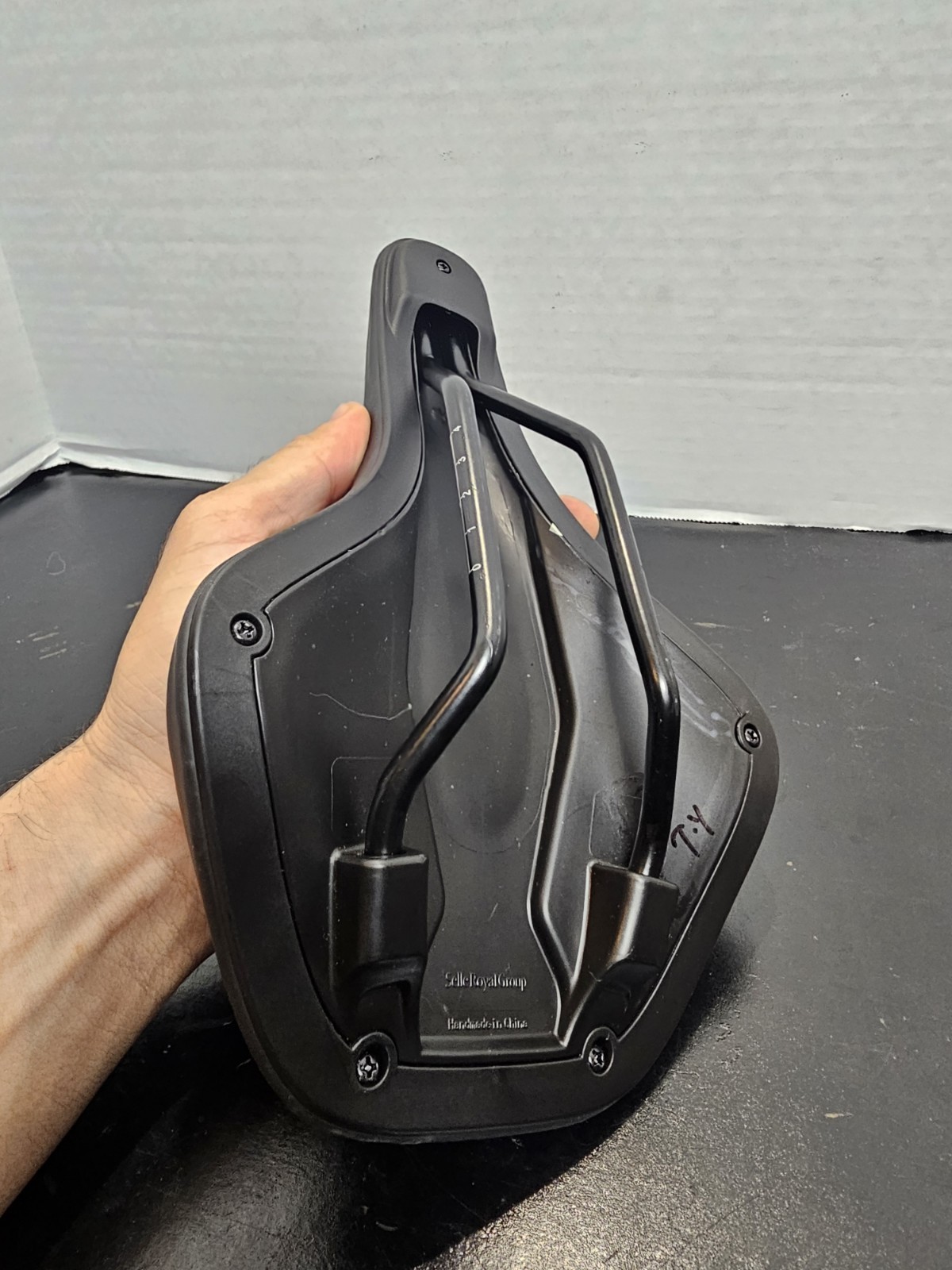 Giant Selle Royal Group Hybrid Bike Saddle 260/157mm MTB Comfort CX Good Shape