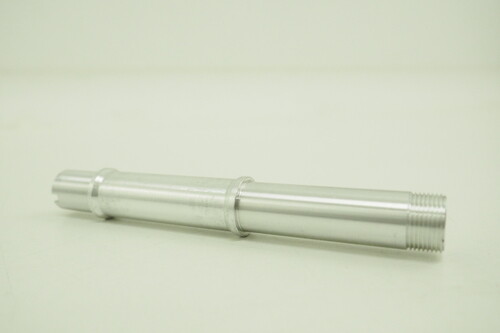 New! Stan’s NoTubes 3.30/3.30Ti Rear Hub Axle 12×135/142mm Silver ZH0082