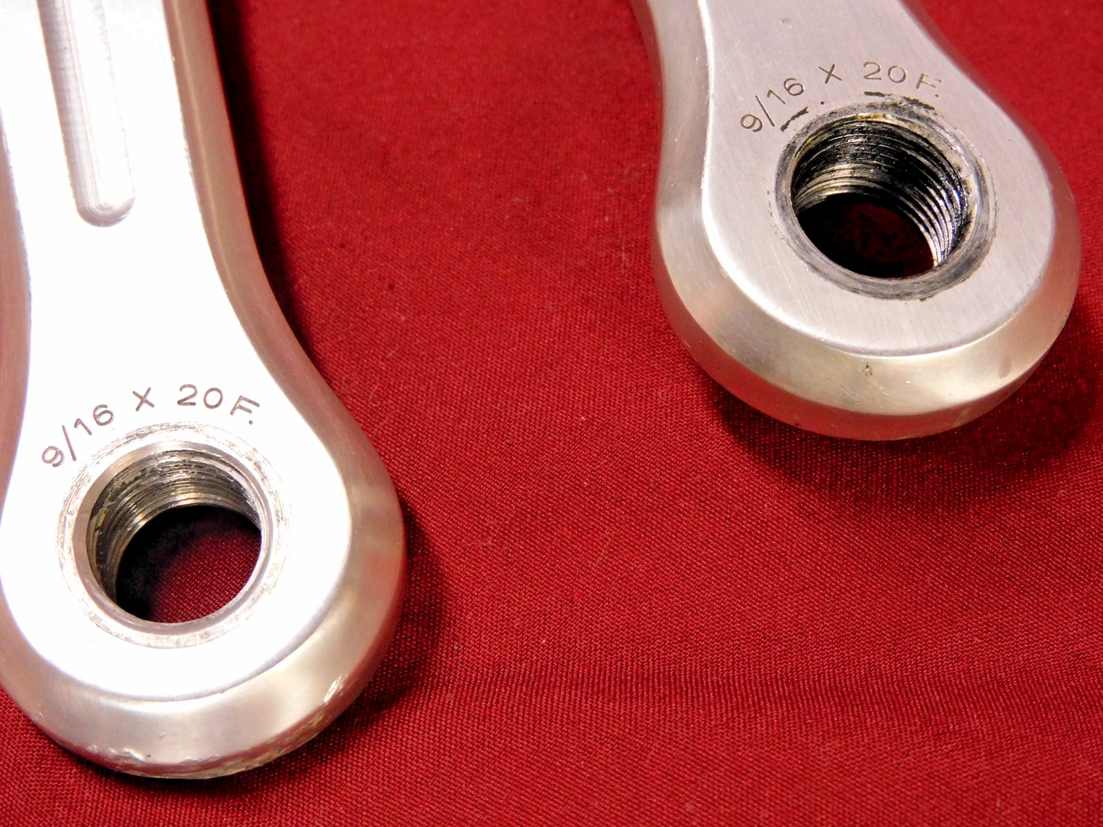 Excellent 1981 Campagnolo #1049 Nuovo / Super Record Crank Arms 175 x 144 mm BCD